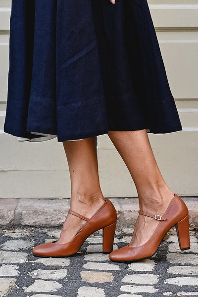 Caella™ | Sandalias Elegantes con Tiras y Tacón Bajo, Ideales para Cualquier Ocasión