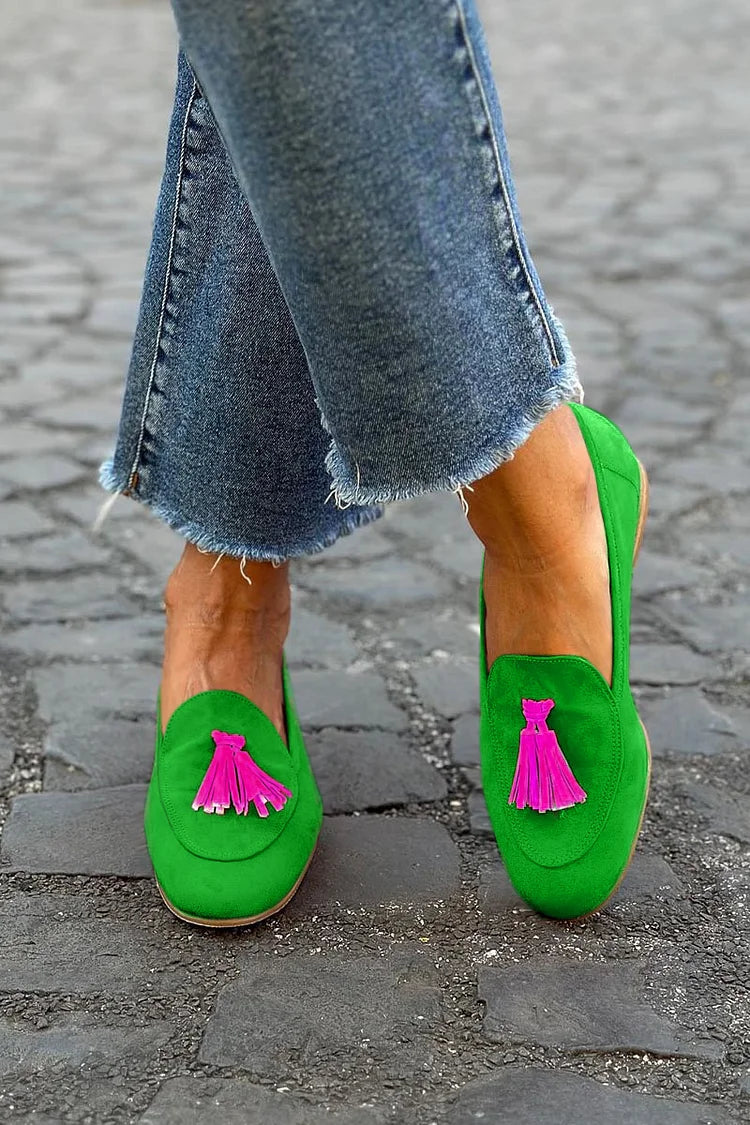 IRIS | Mocasines Elegantes con Borlas en Color Contraste para un Estilo Distintivo
