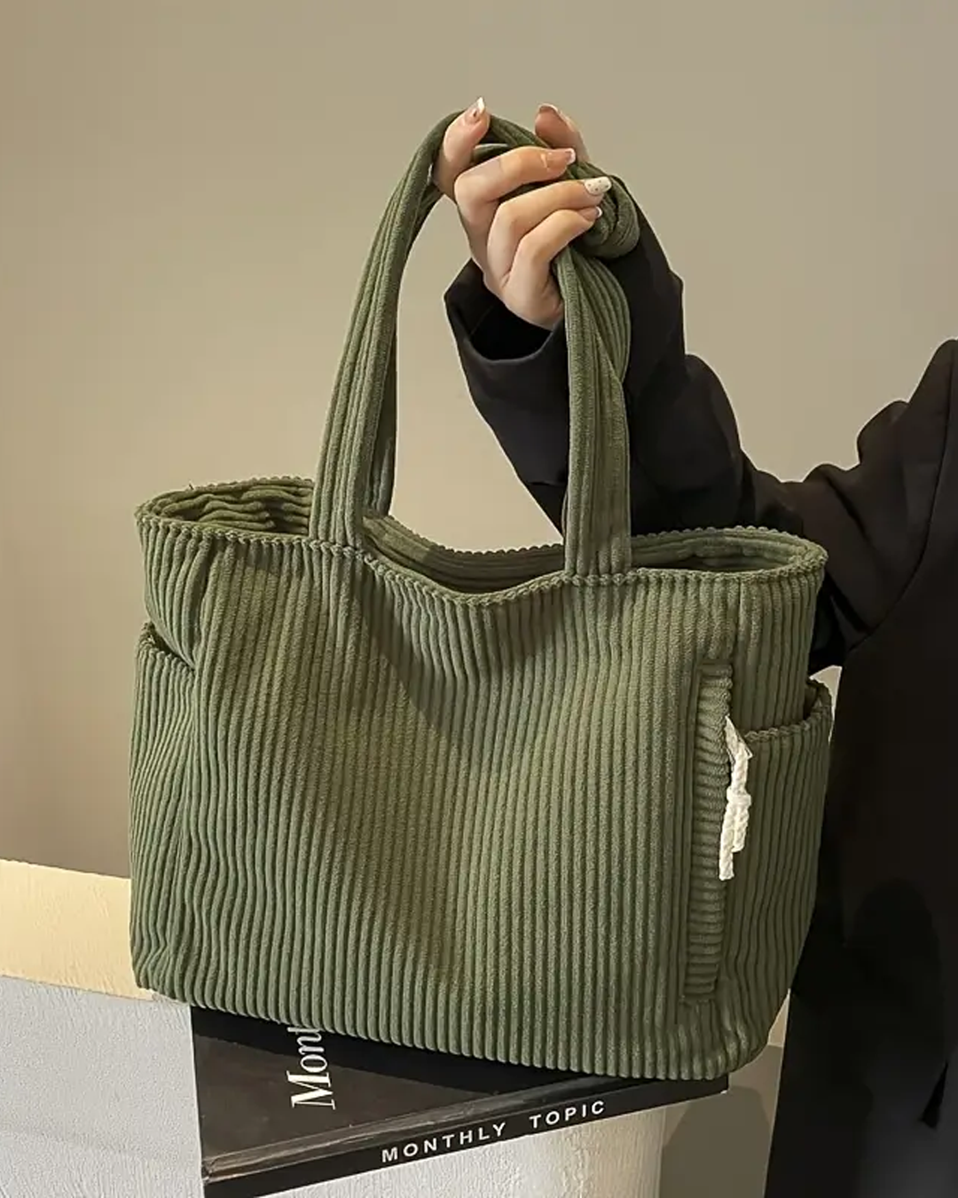 Maria – Bolsa de mano de costura con detalle de cordón