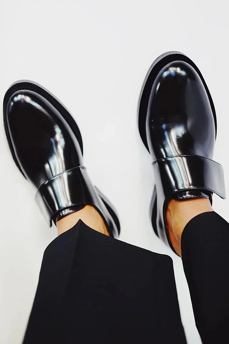 IRIS | Mocasines Brillantes Elegantes con Banda para un Estilo Impecable