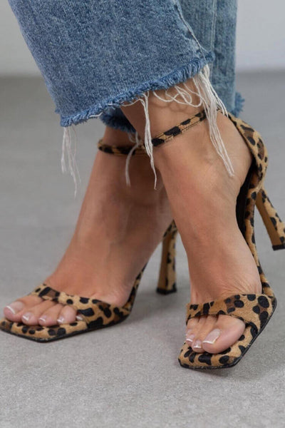 ÁFRICA | Sofisticadas Sandalias de Tacón Alto con Estampado Animal para un Estilo Chic y Exclusivo
