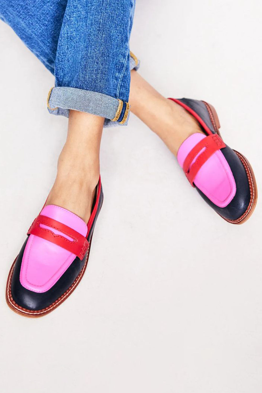 Faius™ | Mocasines Negros Suaves con Detalles Vibrantes para un Estilo Único