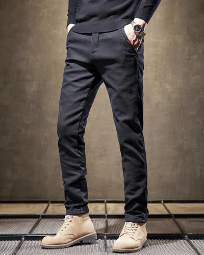 Pantalones casuales de corte ajustado