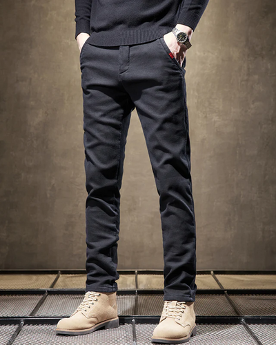 Pantalones casuales de corte ajustado