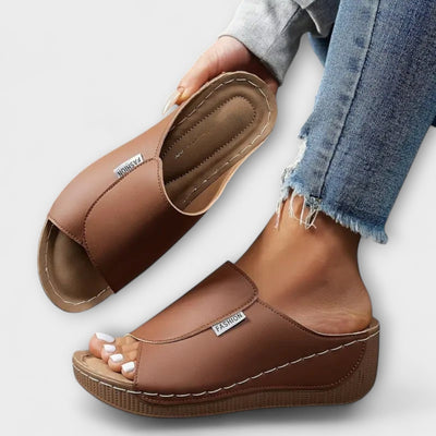 Silvia – Sandalias Slip-On Casual