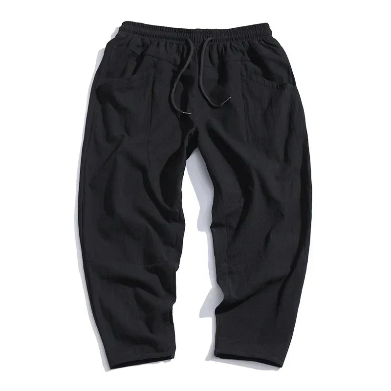 Pantalones con corte en Tokio