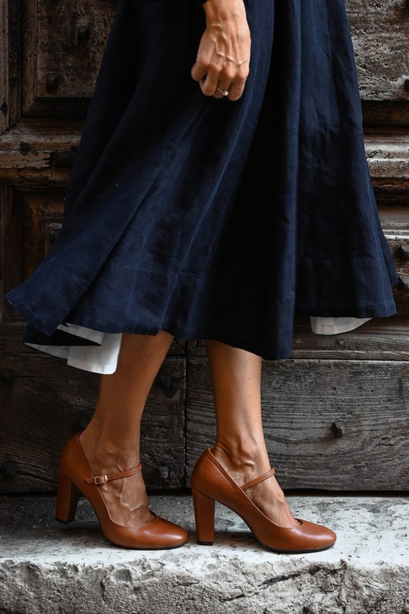 Caella™ | Sandalias Elegantes con Tiras y Tacón Bajo, Ideales para Cualquier Ocasión