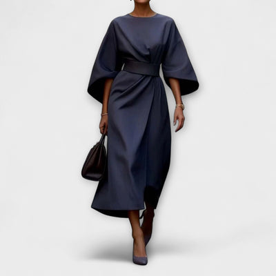 Carmina – Vestido Maximalista Ajustado a la Cintura